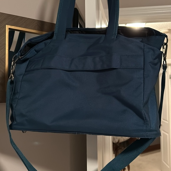 Carry-on travel bag - Picture 3 of 4